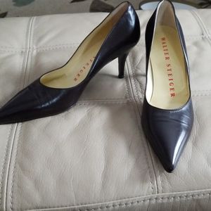 New  very dark brown Walter Steiger pump